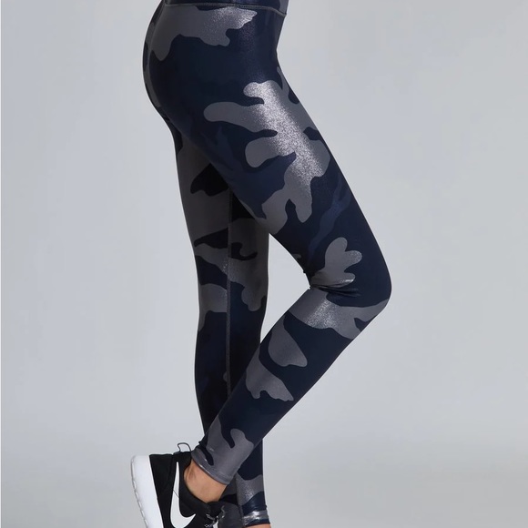 Pants - NOLI shiny camo leggings size small